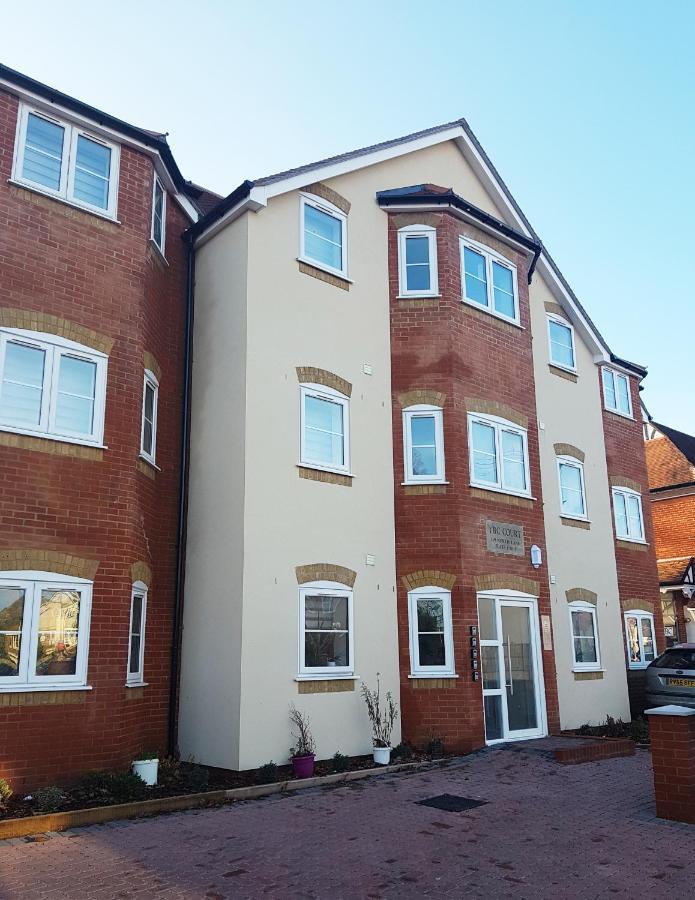 Ybc Court, Aldershot Exterior foto